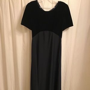Women’s Choir Gown/dress black velvet top